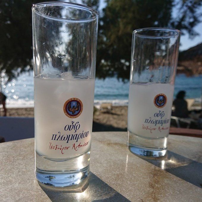 Ouzo Plomari 70cl de Lesbos Grèce +UN VERRE COLLECTOR