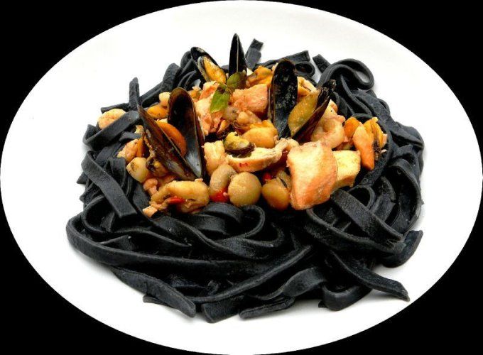 Tagliatelle al nero di seppia 250gr